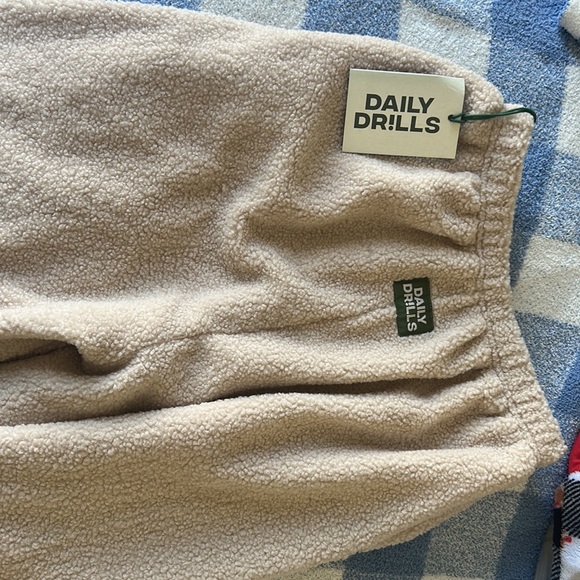 Daily drills jogger NWT - Picture 3 of 6